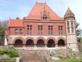 Oakes_Ames_Memorial_Hall_(North_Easton,_MA)_-_front_facade.jpg